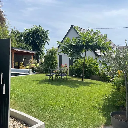 Chez L En Alsace Maison Independante 8 Pers Jardin & Cour Privative Holiday home Griesheim-pres-Molsheim